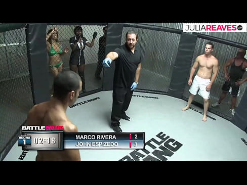❤️ Bidh Ultimate Fighter a’ fucks nighean àireamh dìreach às deidh sabaid san fhàinne Pornografach  leinn