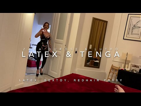 ❤️ Leas-phiuthar le ceann ruadh ann an deise latex air a fucked le stepbrother Pornografach  leinn